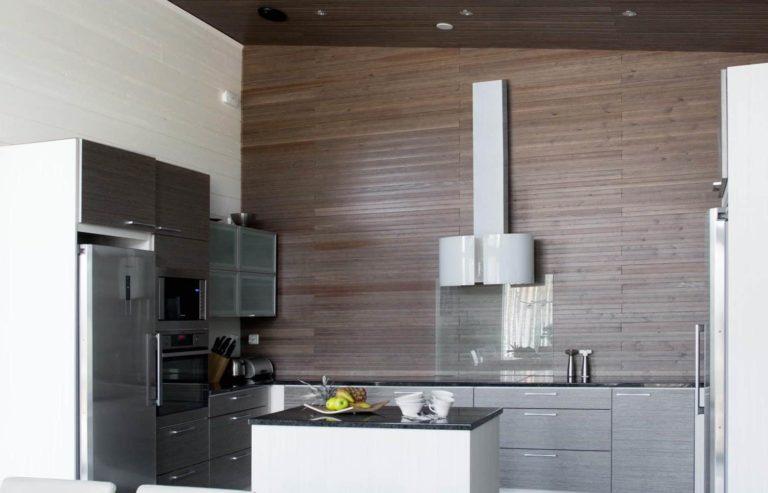 Decorate with wood for an elegant effect wall