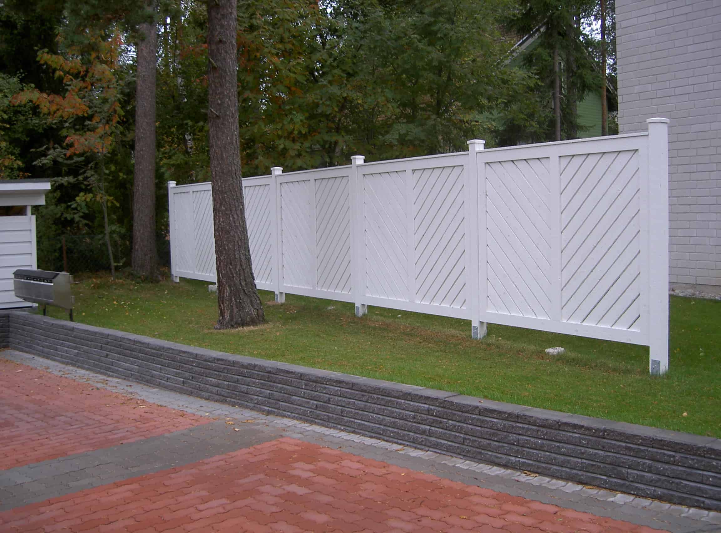 Painted fence board, shade: white