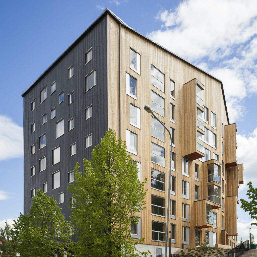 Valmiiksi maalattu, piilokiinnitettävä Topcoat-S ulkoverhouspaneeli. Puukuokka Jyväskylä.