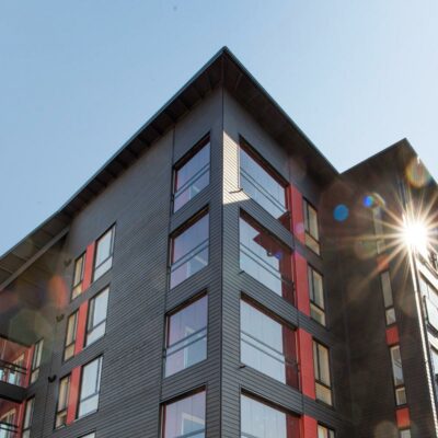 Topcoat ulkoverhouspaneeli on valmiiksi maalattu PEFC-sertifioitu paneeli
