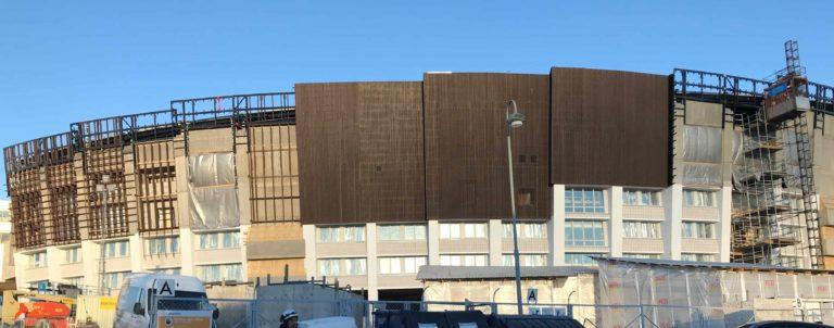 The renovation of the wooden façade of the Olympic Stadium requires precise dimensioning and real carpentry skills